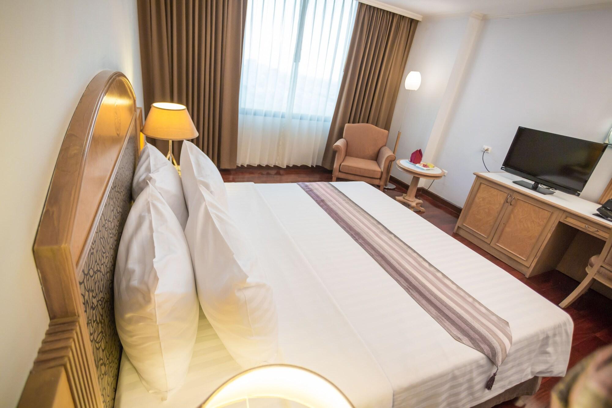 Grand Tower Inn Rama 6 Bangkok Zewnętrze zdjęcie