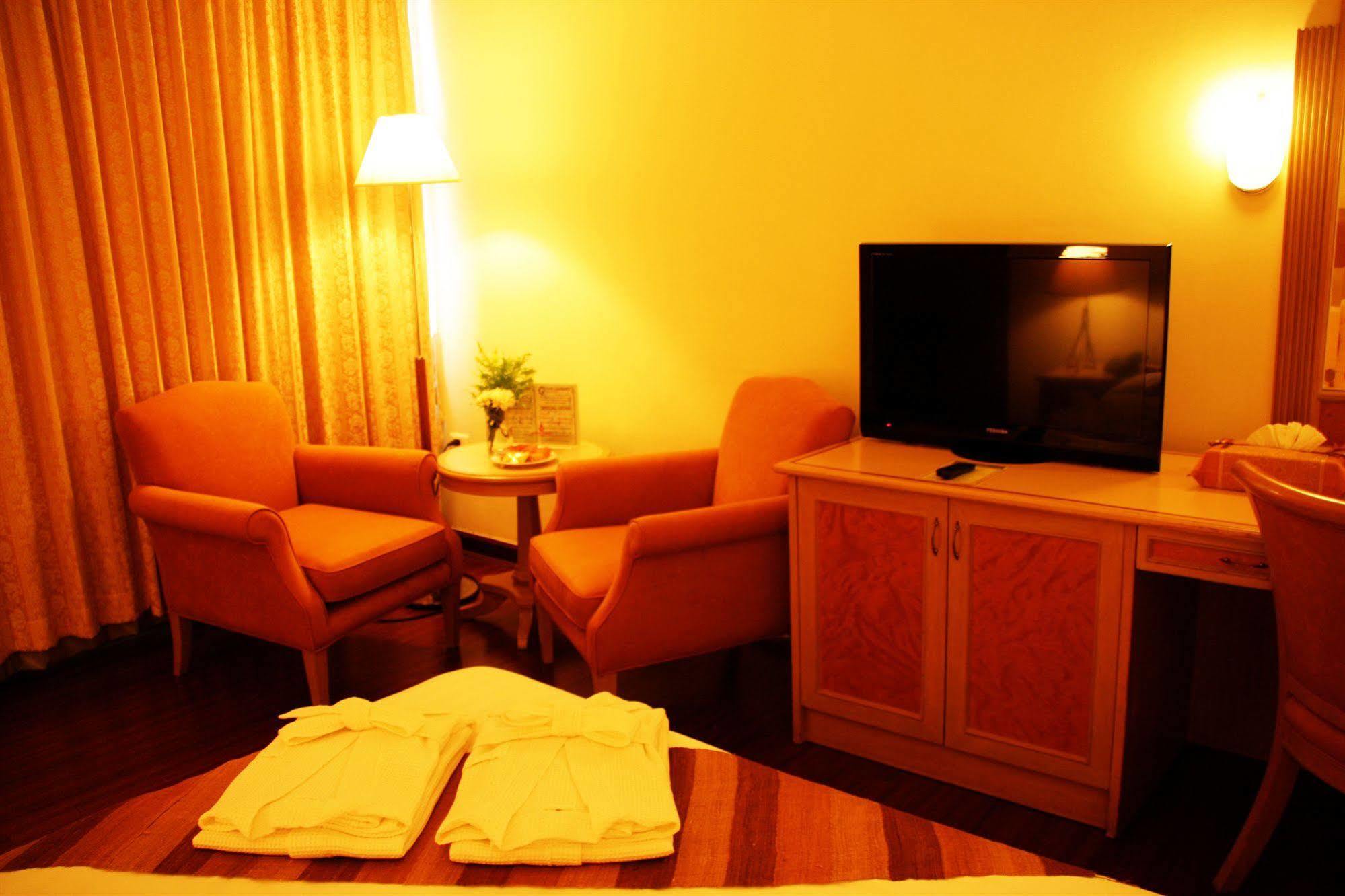 Grand Tower Inn Rama 6 Bangkok Zewnętrze zdjęcie