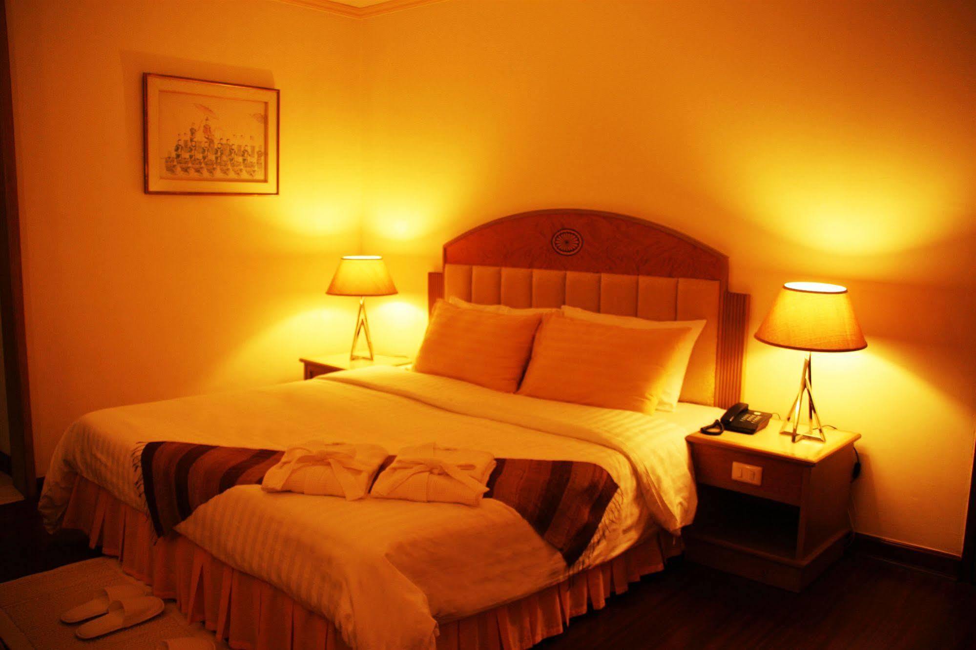 Grand Tower Inn Rama 6 Bangkok Zewnętrze zdjęcie